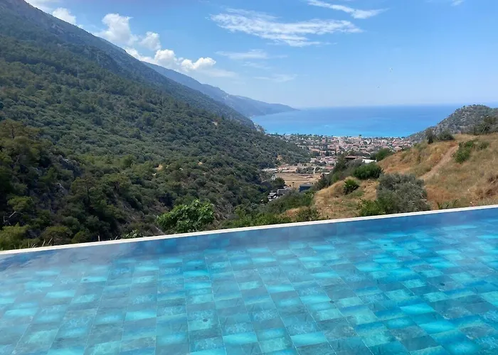 Отель Manzara 2*