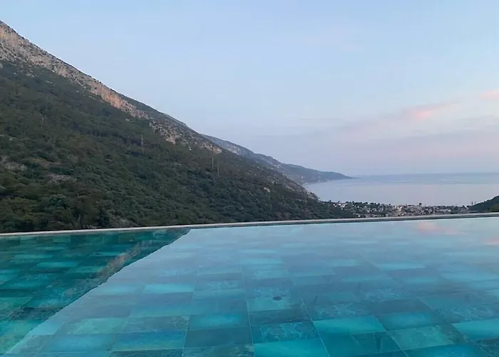 Manzara Hotel 2*